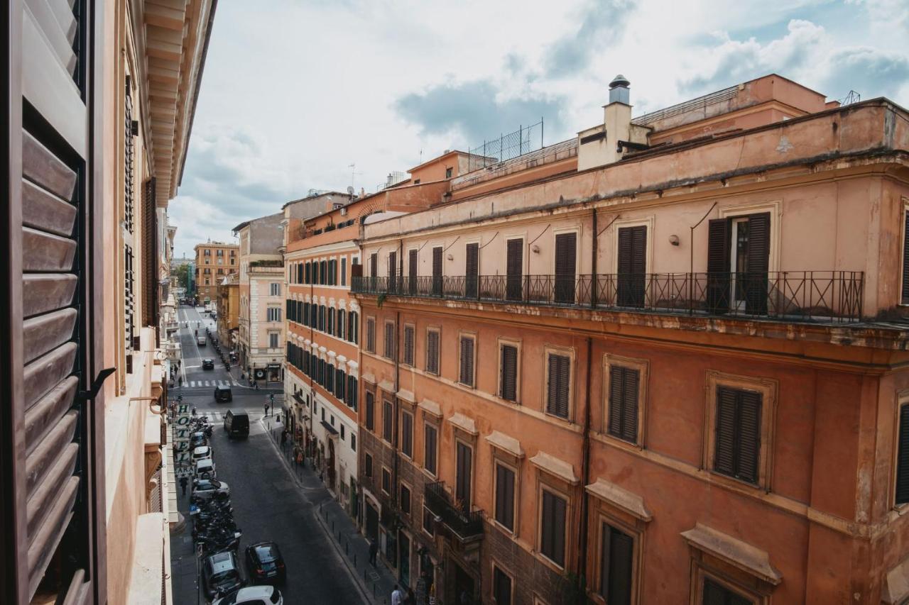 Alojamento de Acomodação e Pequeno-almoço Trevi Business Roma